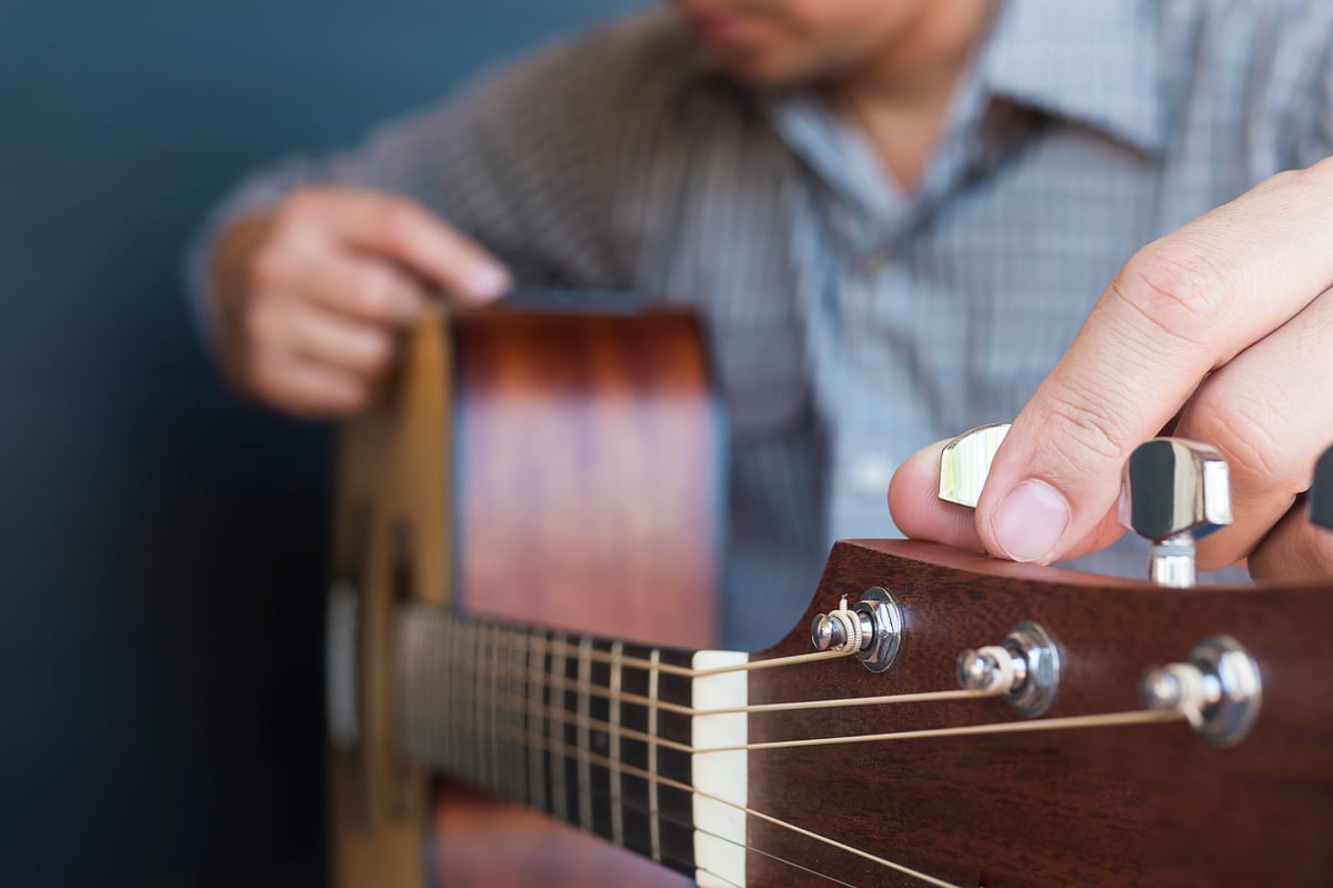 Comment jouer de la guitare lorsque l’on est gaucher