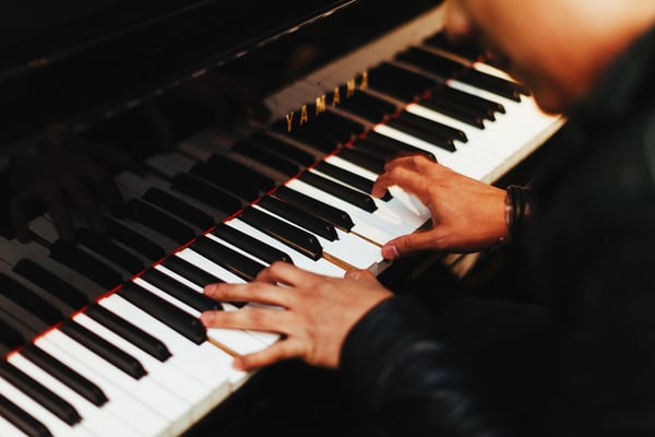 Pianiste en conservatoire - Allegro Musique